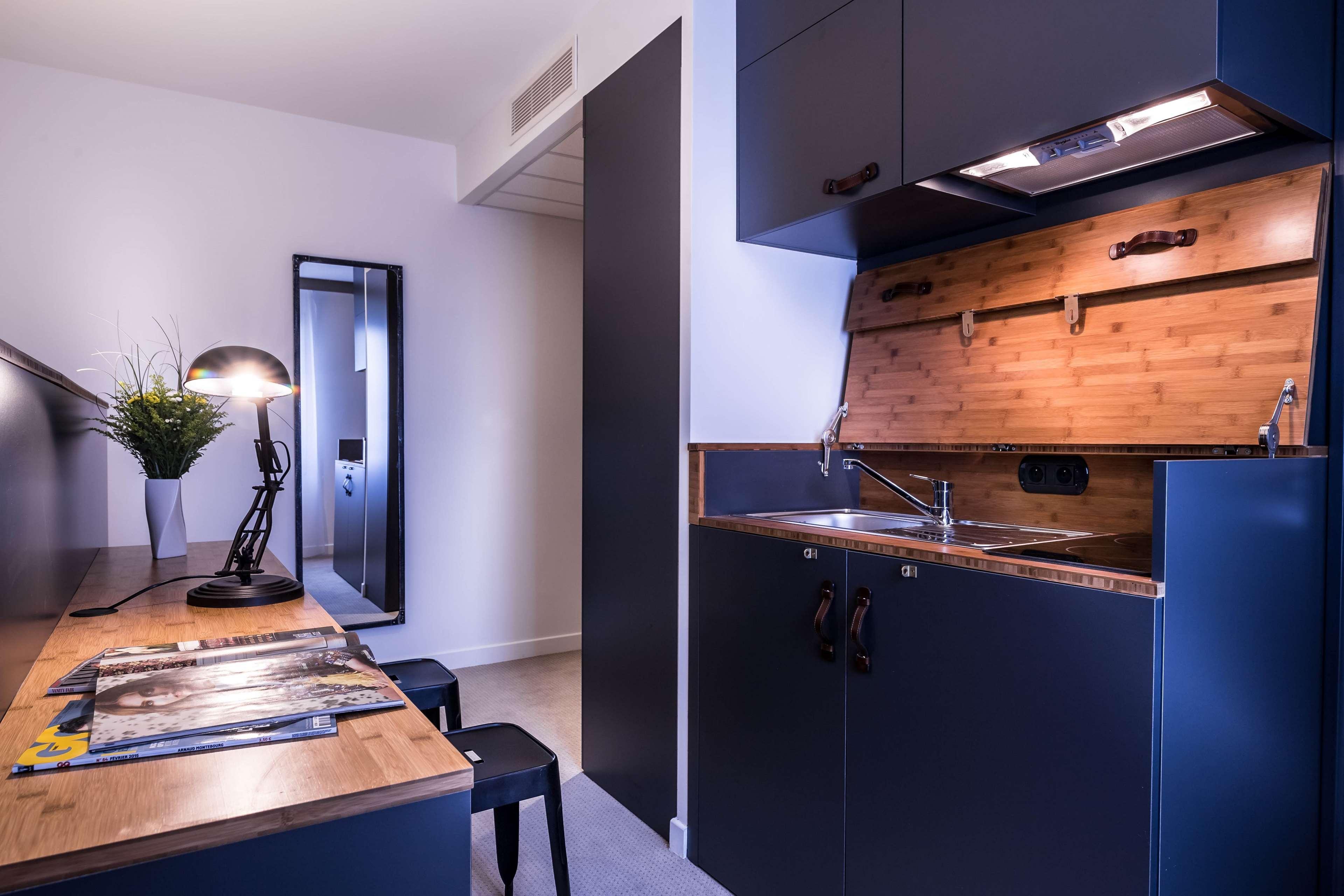 Best Western Plus Suitcase Paris La Defense Буа-Коломб Экстерьер фото