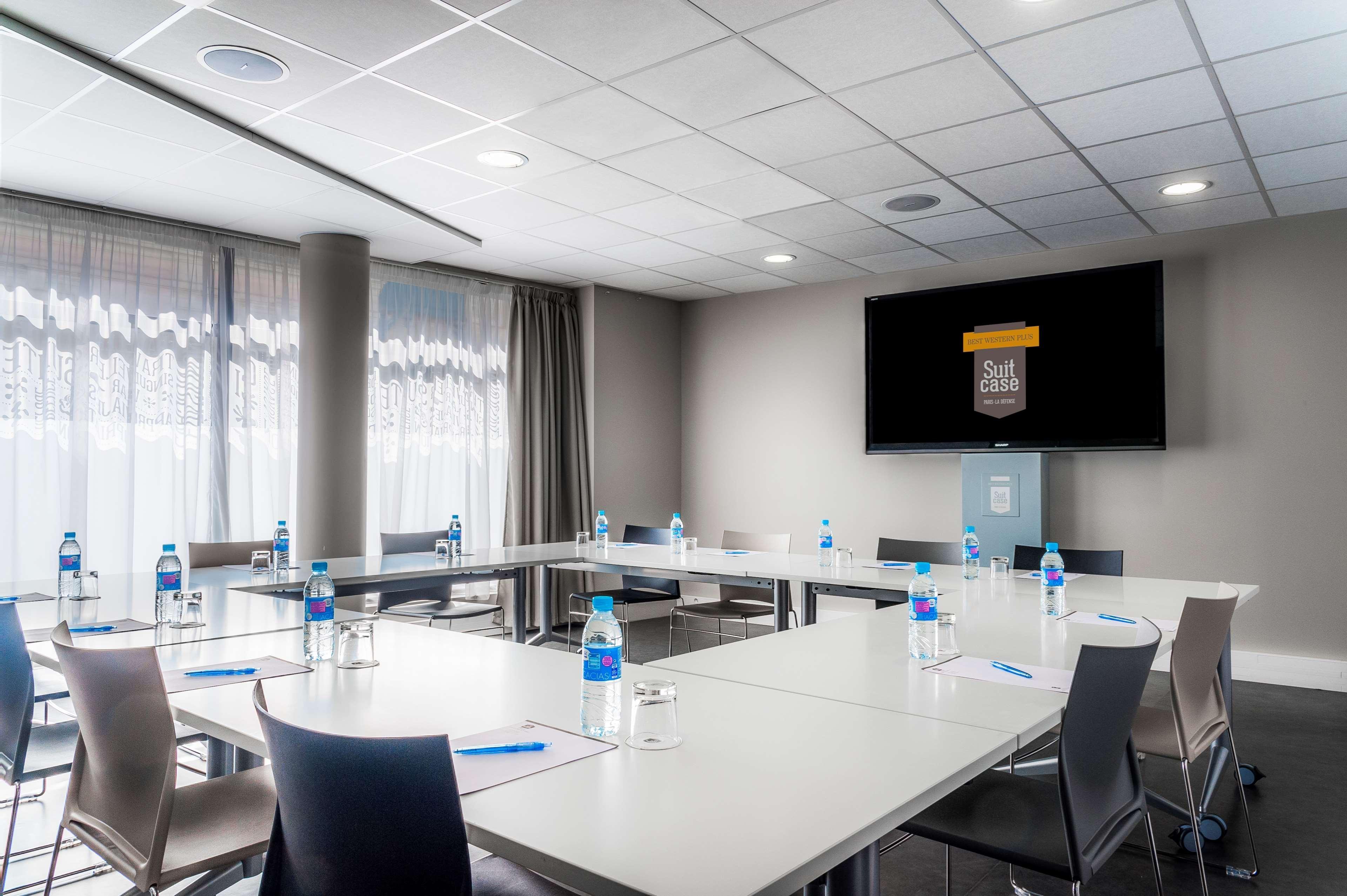 Best Western Plus Suitcase Paris La Defense Буа-Коломб Экстерьер фото