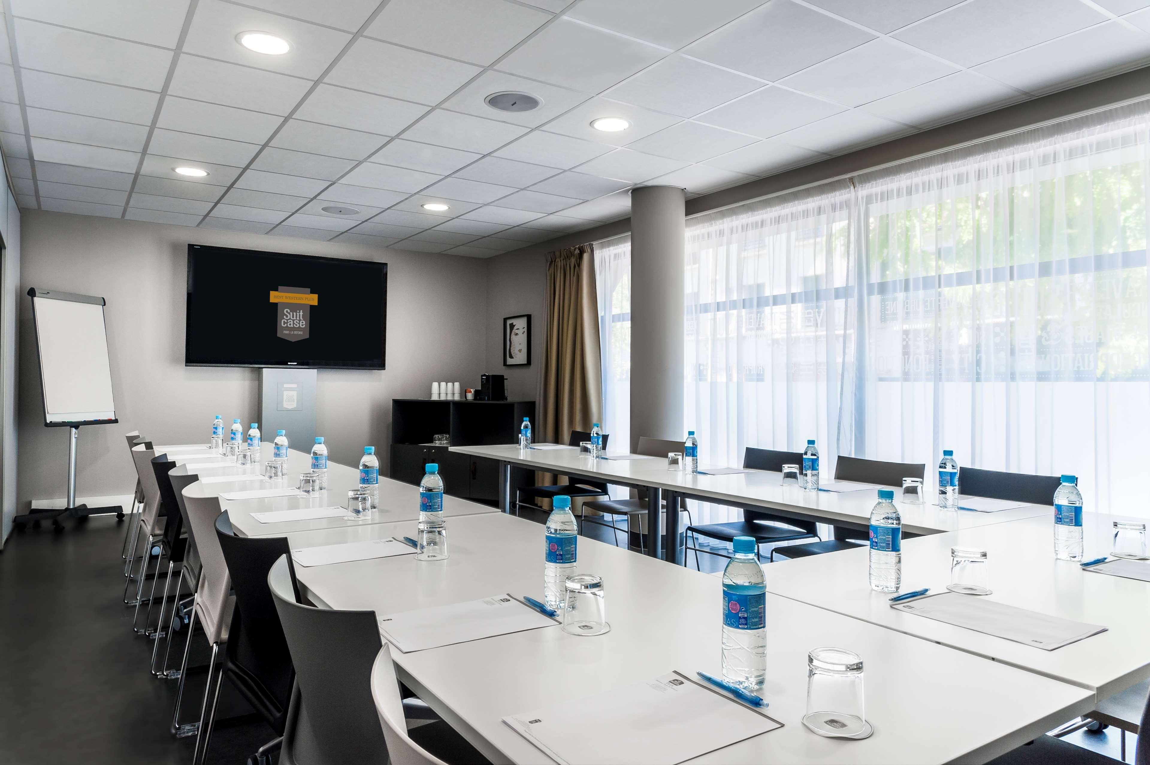 Best Western Plus Suitcase Paris La Defense Буа-Коломб Экстерьер фото