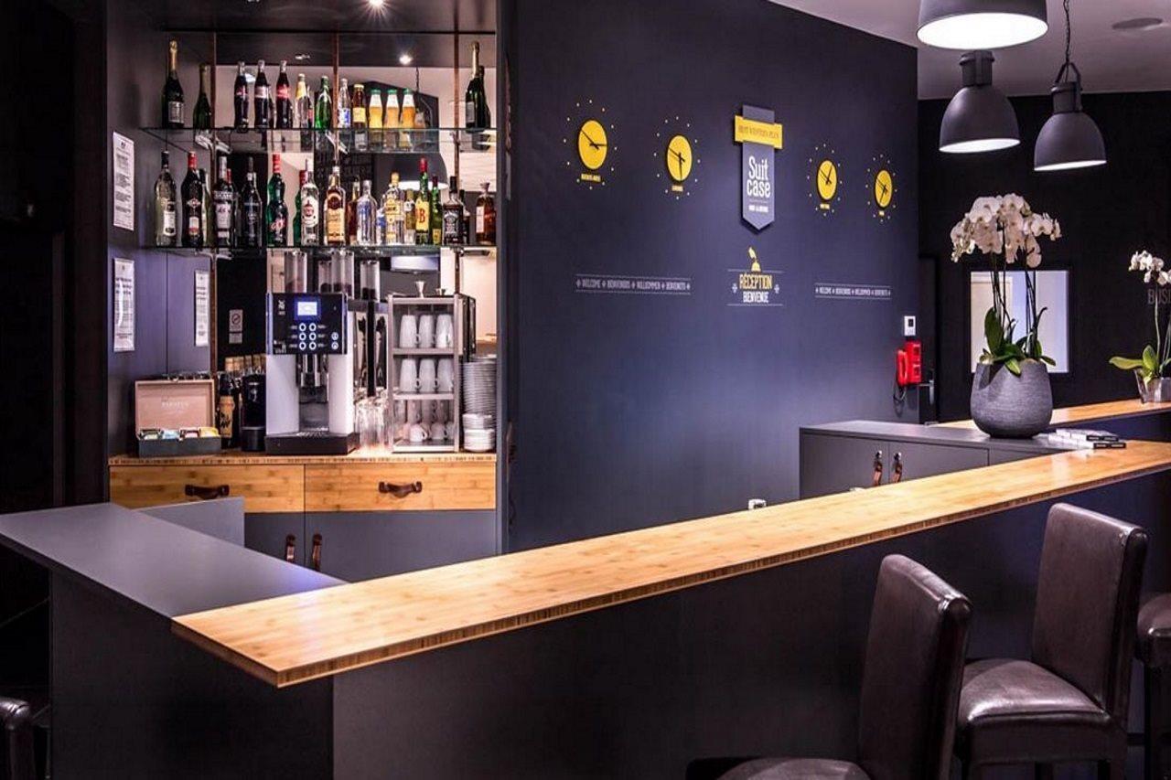 Best Western Plus Suitcase Paris La Defense Буа-Коломб Экстерьер фото